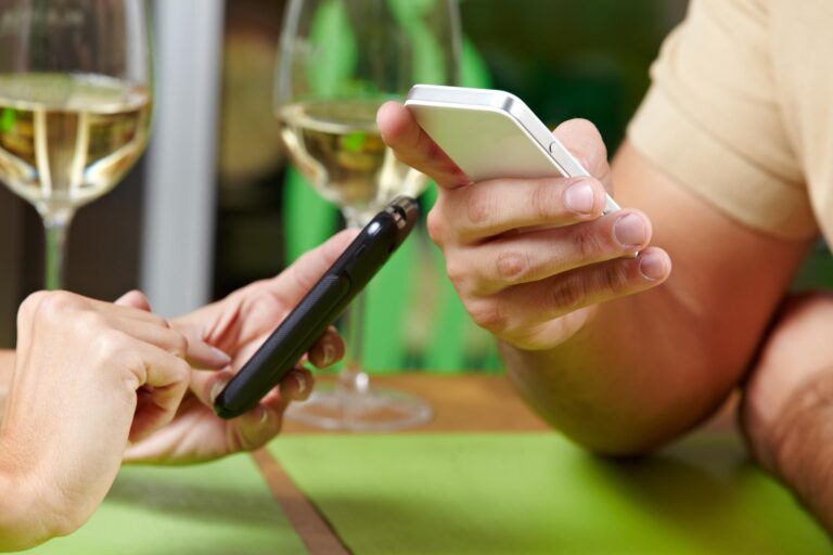 The Latest Trends Shaping Smartphone Repair and Maintenance